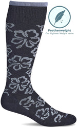 Load image into Gallery viewer, Women's Featherweight Florista | Moderate Graduated Compression Socks Lifestyle Compression Sockwell S/M Charcoal 

