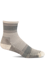 Charger l&#39;image dans la galerie, Men&#39;s Cadence 3/4 Crew | Moderate Graduated Compression Socks Sport Compression Sockwell M/L Denim 
