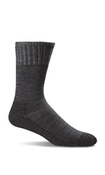 Load image into Gallery viewer, Pamper and protect your feet in Sockwell&#39;s Big Easy relaxed fit non-binding diabetic-friendly merino wool socks in basic black
