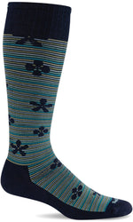 Charger l&#39;image dans la galerie, Women&#39;s Featherweight Floral | Moderate Graduated Compression Socks - Merino Wool Lifestyle Compression - Sockwell
